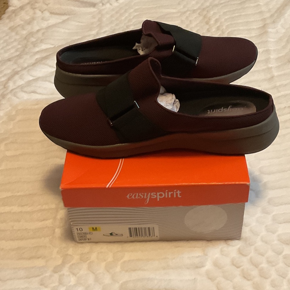 Easy Spirit Men's Maroon Slip-On Loafers